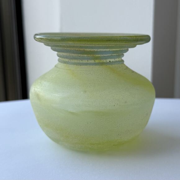 Seguso Vetri d'Arte Glass Murano Italy Scavo Vase Lime Green Frosted 3.25"x3.75" - Picture 3 of 9